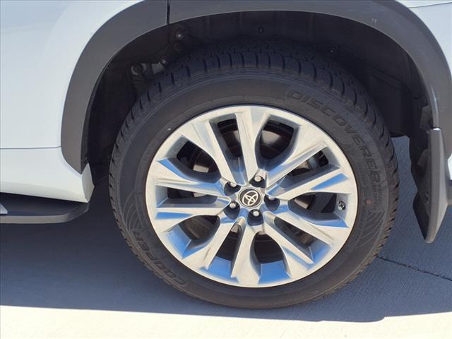 used 2022 Toyota Highlander car, priced at $36,680