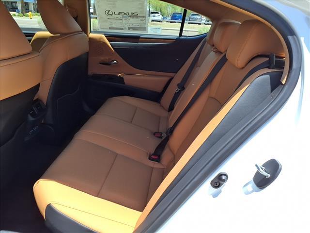 new 2025 Lexus ES 300h car, priced at $50,854