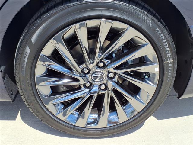 new 2025 Lexus ES 300h car, priced at $56,649
