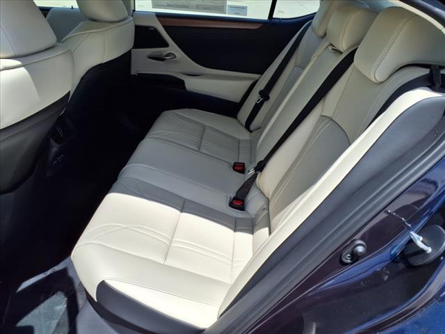 new 2025 Lexus ES 300h car, priced at $56,649