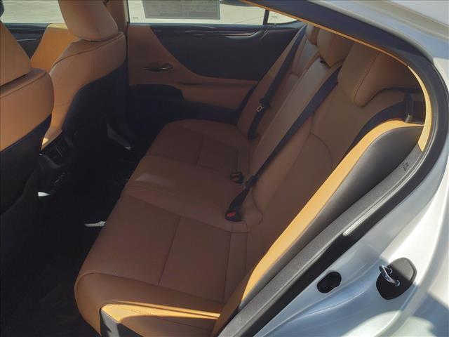 new 2025 Lexus ES 350 car, priced at $44,365