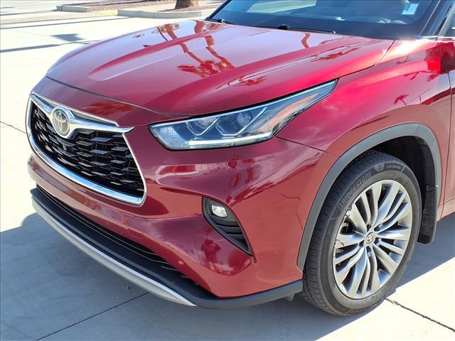 used 2021 Toyota Highlander car, priced at $37,408