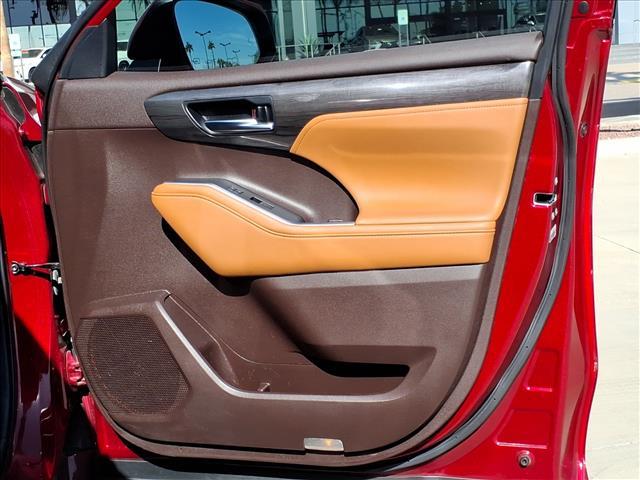 used 2021 Toyota Highlander car, priced at $37,408