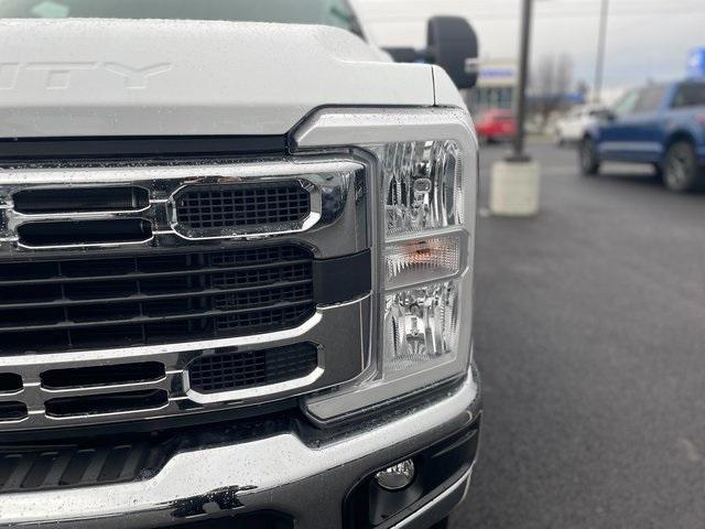 new 2024 Ford F-250 car, priced at $66,801