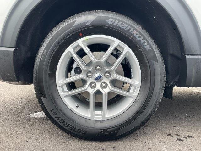 new 2025 Ford Explorer car, priced at $42,092
