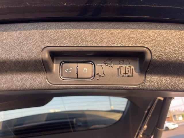 used 2024 Ford Explorer car, priced at $33,908