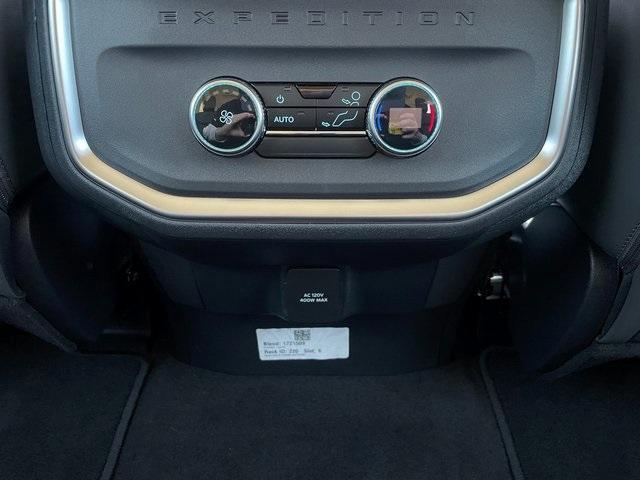 new 2025 Ford Expedition Max car, priced at $73,907
