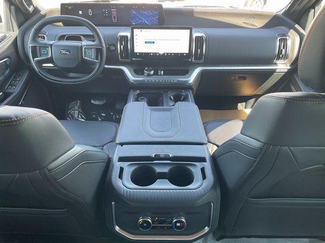 new 2025 Ford Expedition car, priced at $82,552
