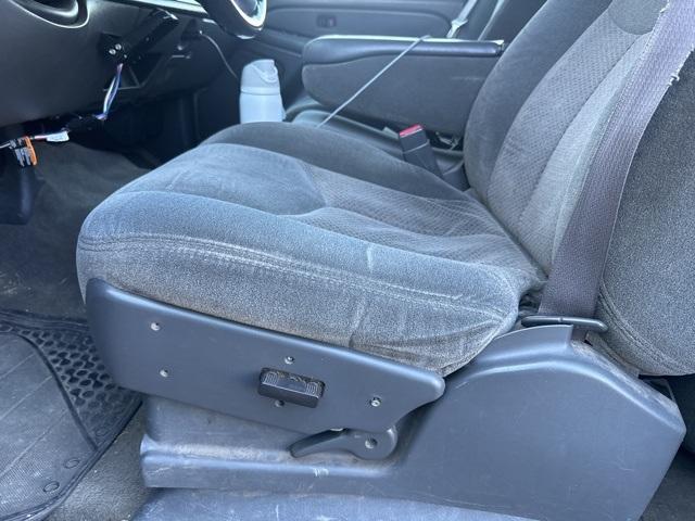 used 2004 Chevrolet Silverado 2500 car
