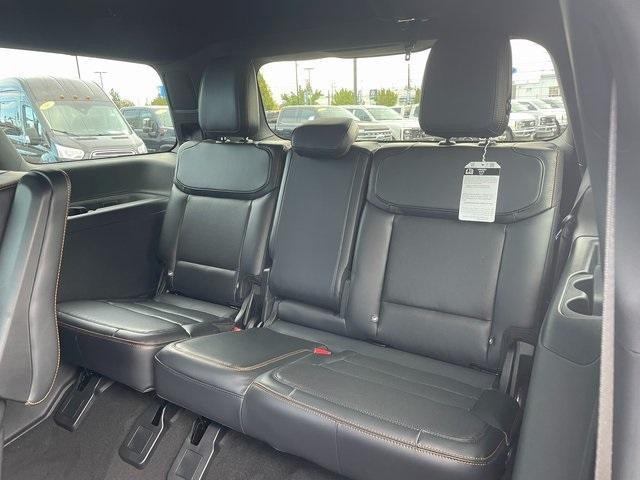 new 2025 Ford Expedition car, priced at $84,040