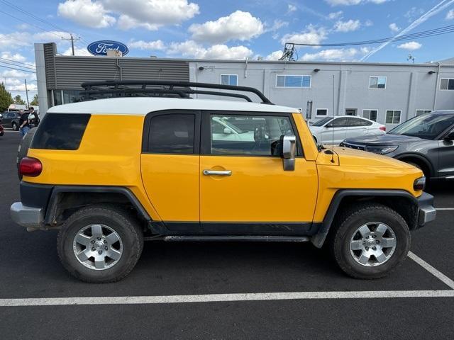 used 2007 Toyota FJ Cruiser car, priced at $14,989