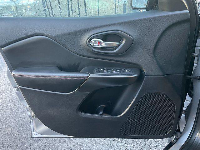 used 2020 Jeep Cherokee car, priced at $18,401