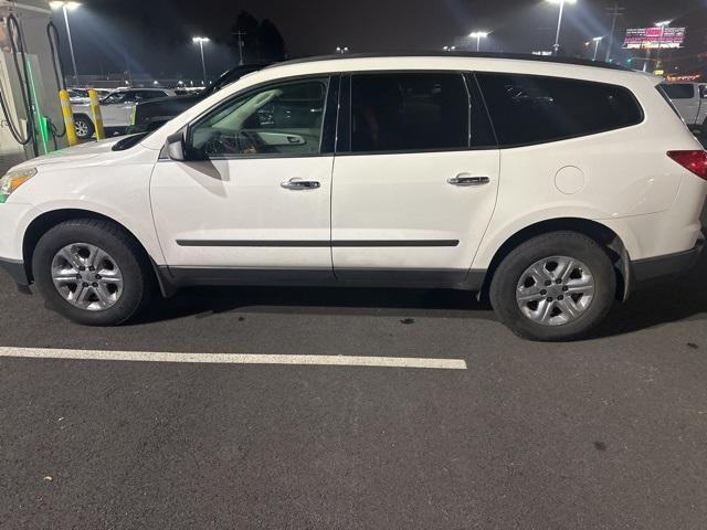 used 2010 Chevrolet Traverse car, priced at $6,989