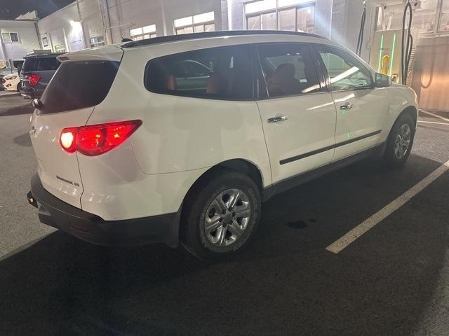 used 2010 Chevrolet Traverse car, priced at $6,989