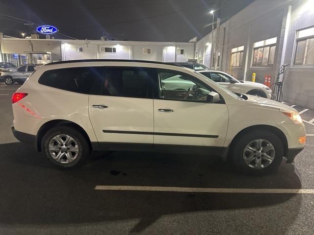 used 2010 Chevrolet Traverse car, priced at $6,989