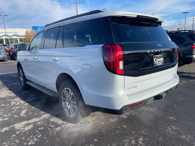 new 2025 Ford Expedition car, priced at $72,940
