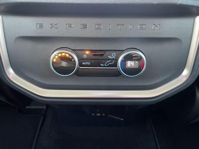 new 2025 Ford Expedition car, priced at $72,940