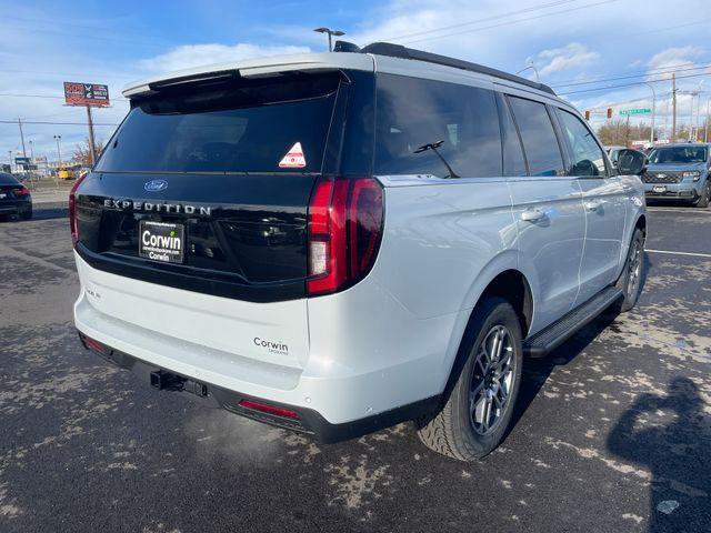 new 2025 Ford Expedition car, priced at $72,940