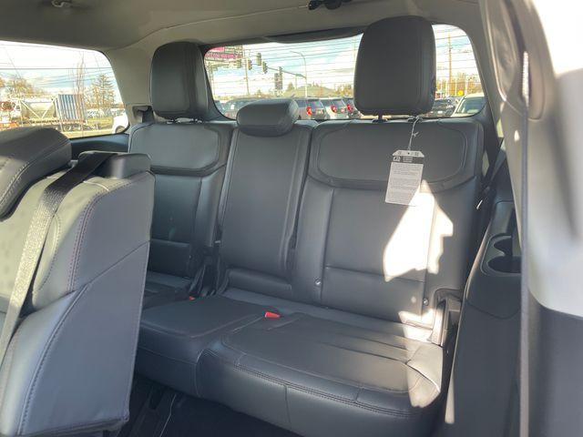 new 2025 Ford Expedition car, priced at $72,940