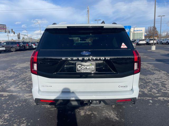 new 2025 Ford Expedition car, priced at $72,940