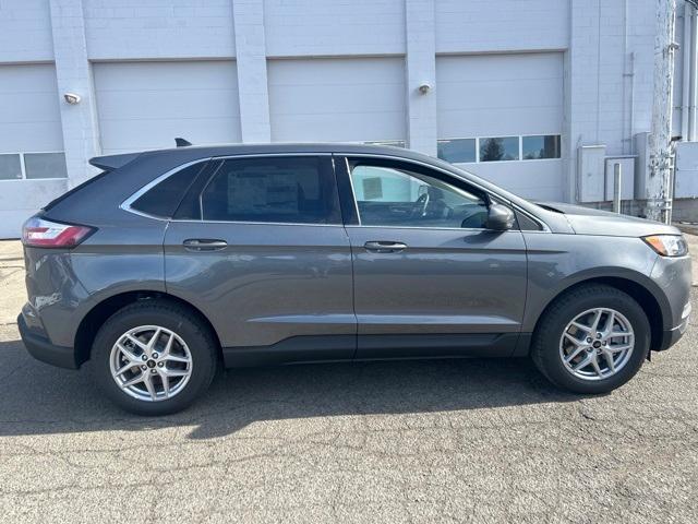new 2024 Ford Edge car, priced at $42,062