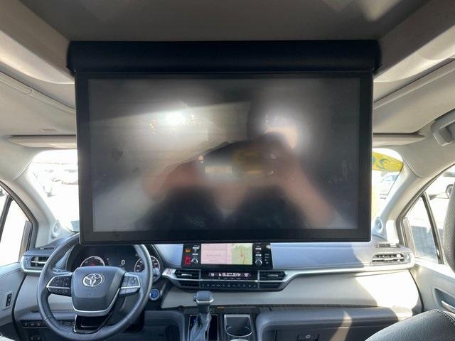 used 2022 Toyota Sienna car, priced at $44,989