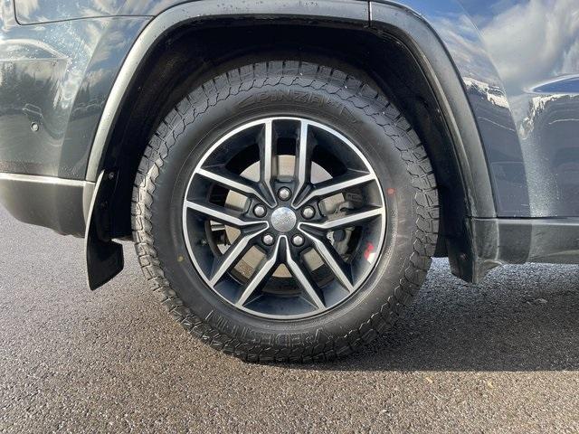 used 2017 Jeep Grand Cherokee car, priced at $18,989
