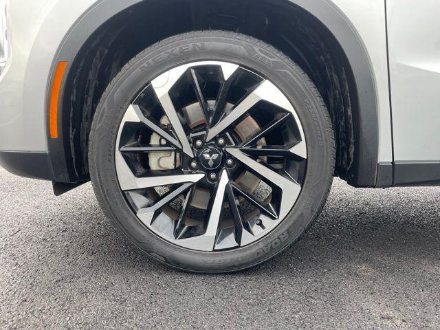 used 2024 Mitsubishi Outlander car, priced at $25,989
