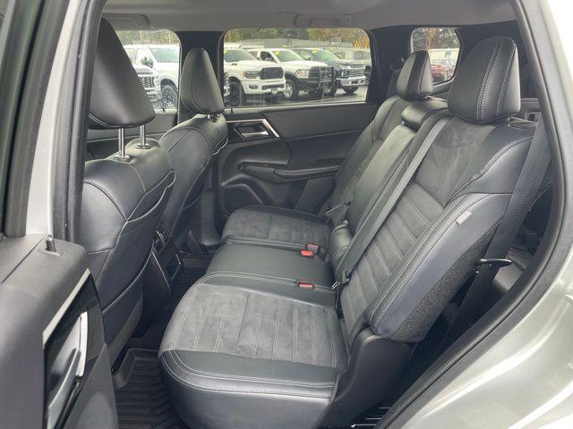 used 2024 Mitsubishi Outlander car, priced at $25,989