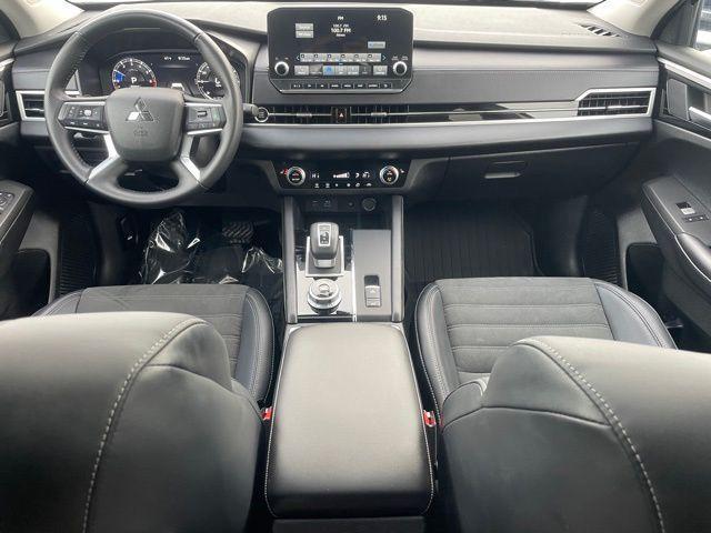 used 2024 Mitsubishi Outlander car, priced at $25,989