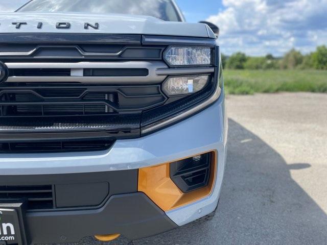 new 2025 Ford Expedition car, priced at $87,135