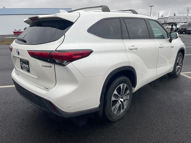 used 2021 Toyota Highlander Hybrid car, priced at $37,989