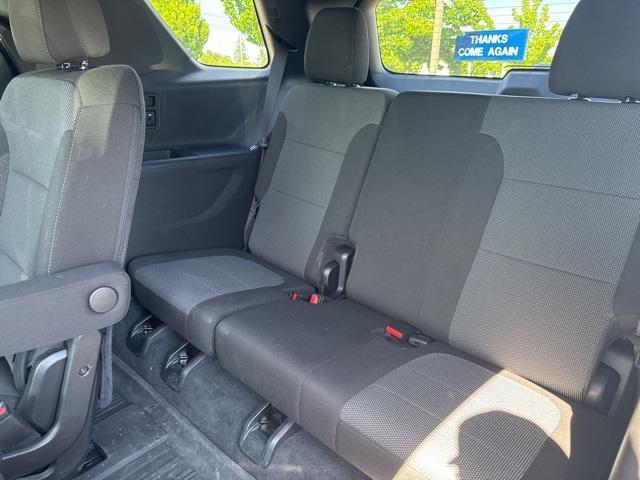 used 2023 Chevrolet Traverse car, priced at $33,989