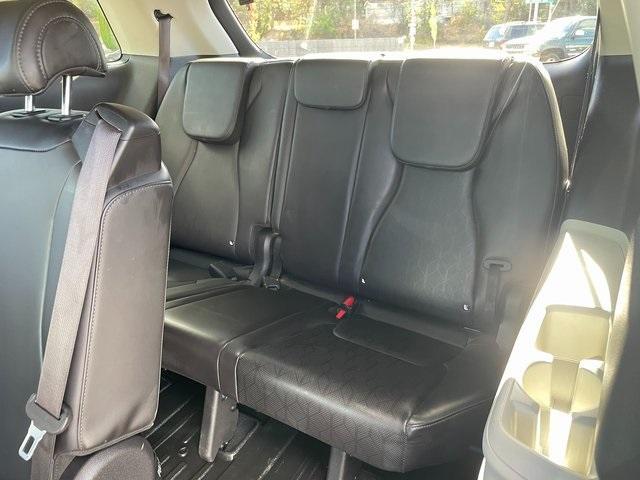 used 2024 Kia Carnival car, priced at $32,410