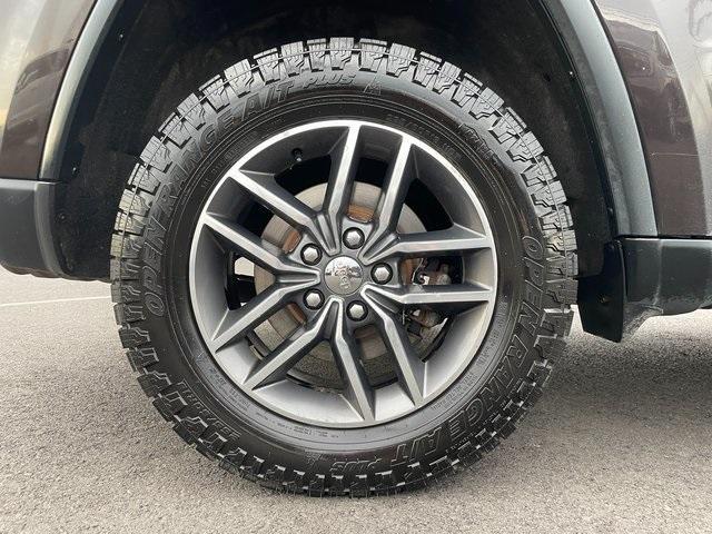 used 2017 Jeep Grand Cherokee car, priced at $12,987