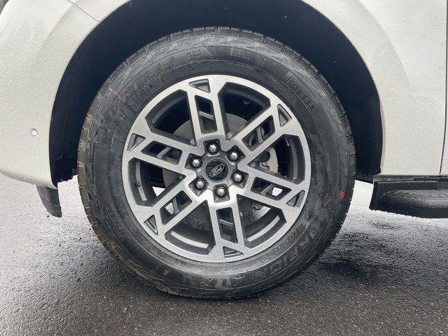 new 2025 Ford Expedition car, priced at $71,271