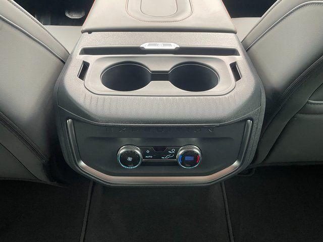 new 2025 Ford Expedition car, priced at $71,271