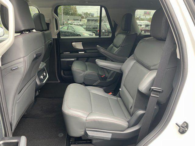 new 2025 Ford Expedition car, priced at $71,271