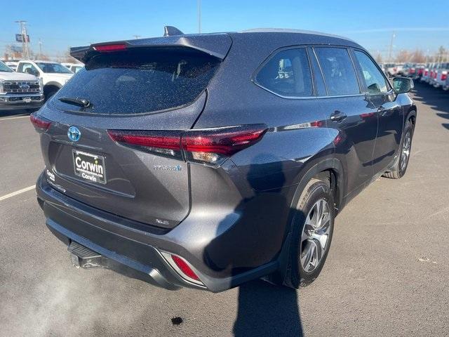 used 2024 Toyota Highlander Hybrid car, priced at $47,489