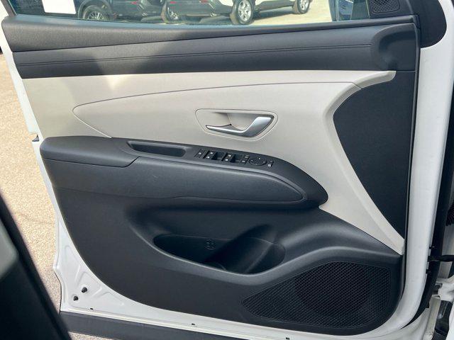 used 2025 Hyundai TUCSON Hybrid car, priced at $26,520