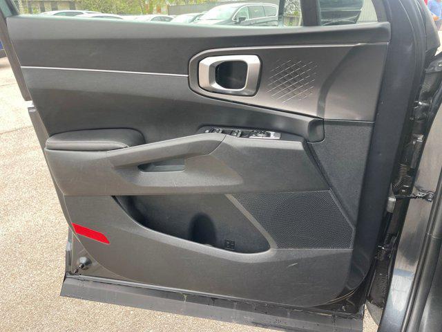 used 2024 Kia Sorento car, priced at $33,126