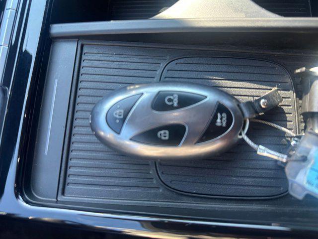 used 2025 Hyundai TUCSON Hybrid car, priced at $26,595