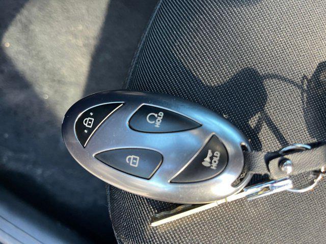 used 2025 Hyundai TUCSON Hybrid car, priced at $26,640