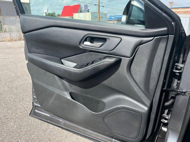 used 2024 Nissan Rogue car, priced at $24,184
