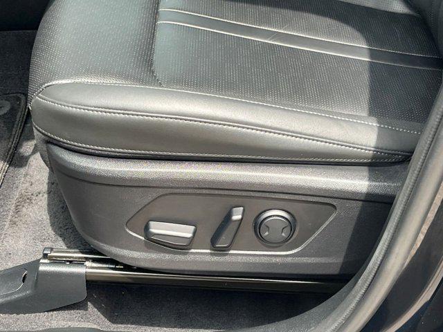 used 2024 Kia Sorento car, priced at $30,579