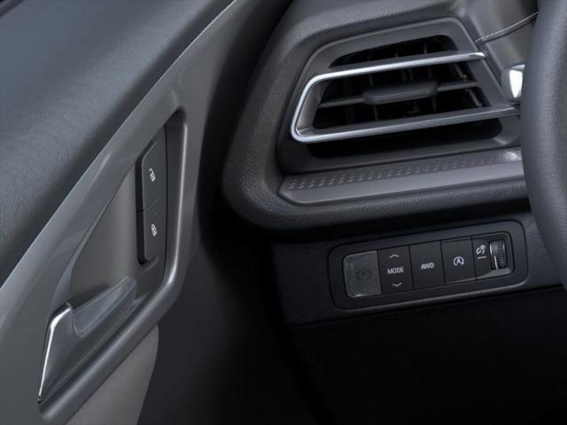 new 2025 Chevrolet Traverse car, priced at $43,195