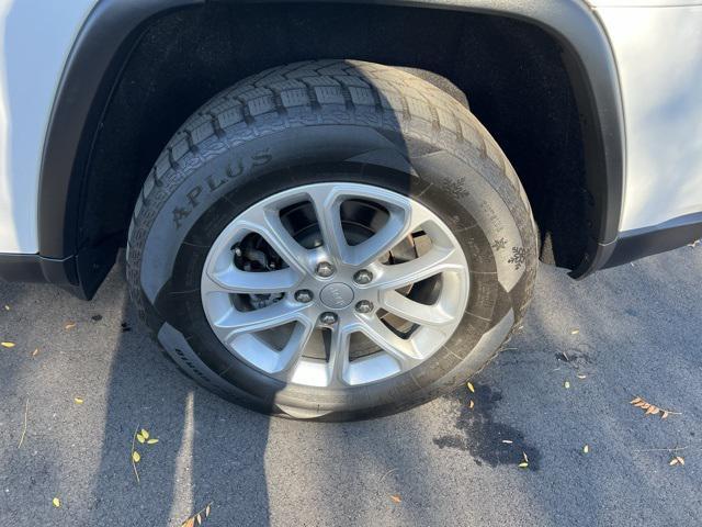 used 2021 Jeep Grand Cherokee car, priced at $25,000