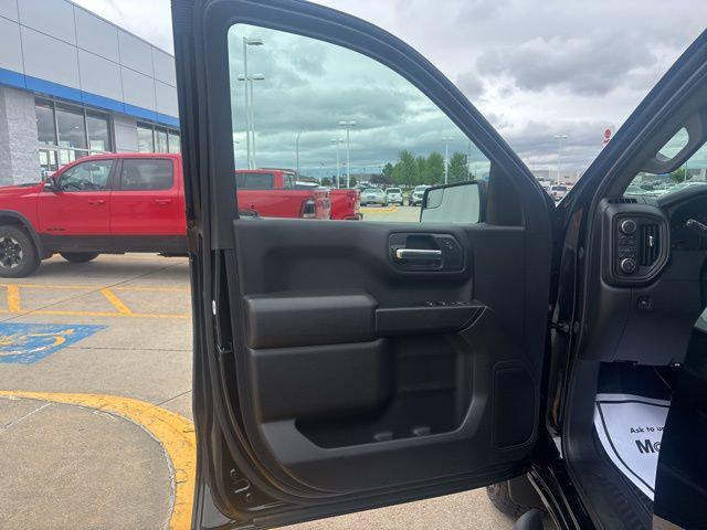 new 2025 Chevrolet Silverado 1500 car, priced at $47,077