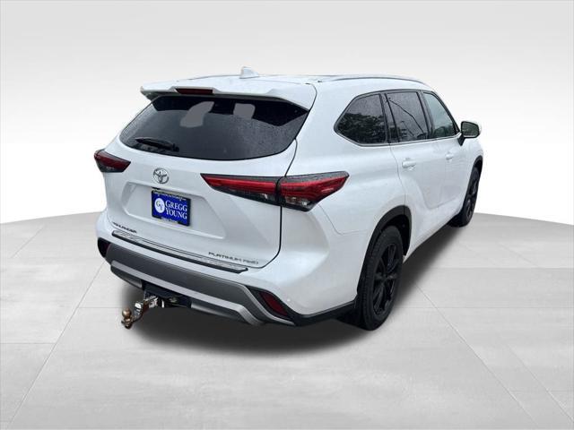 used 2022 Toyota Highlander car, priced at $39,000