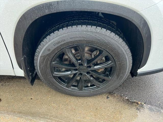 used 2022 Toyota Highlander car, priced at $39,000